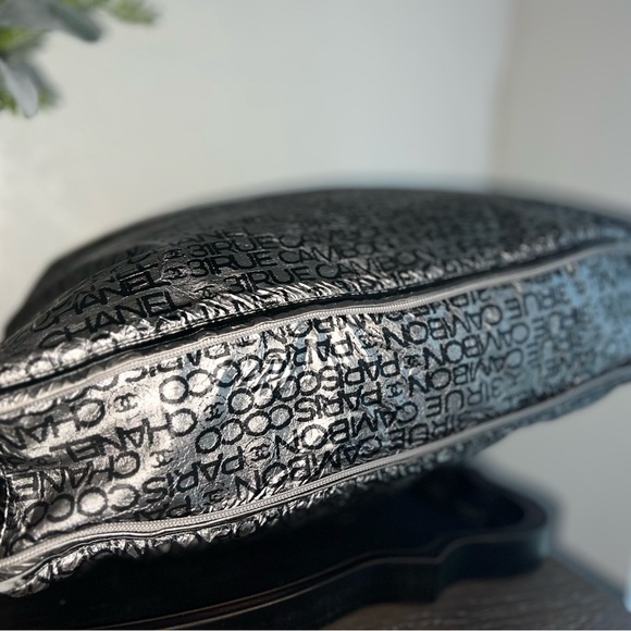 Authentic Chanel Silver Metallic 31 Rue Cambon Tote Bag - Picture 6 of 16